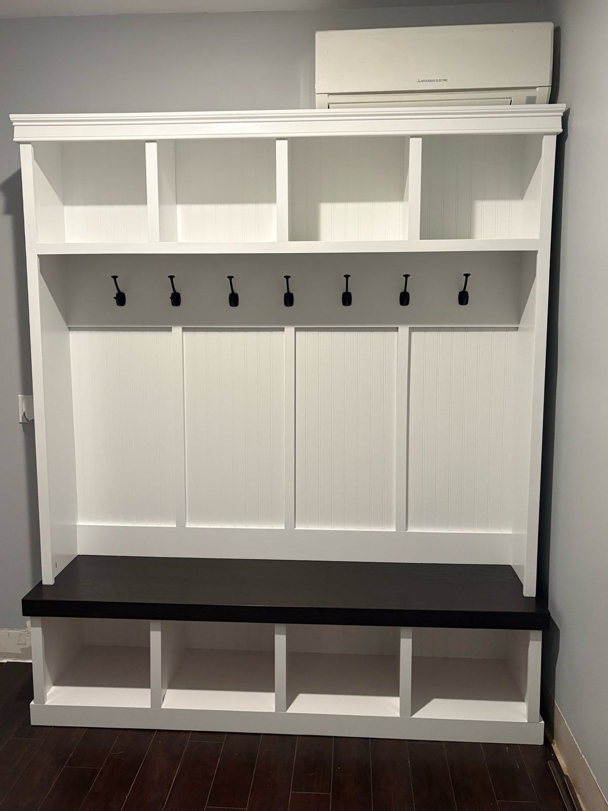 4-Bay Open Mudroom Locker with Bench — Style 404